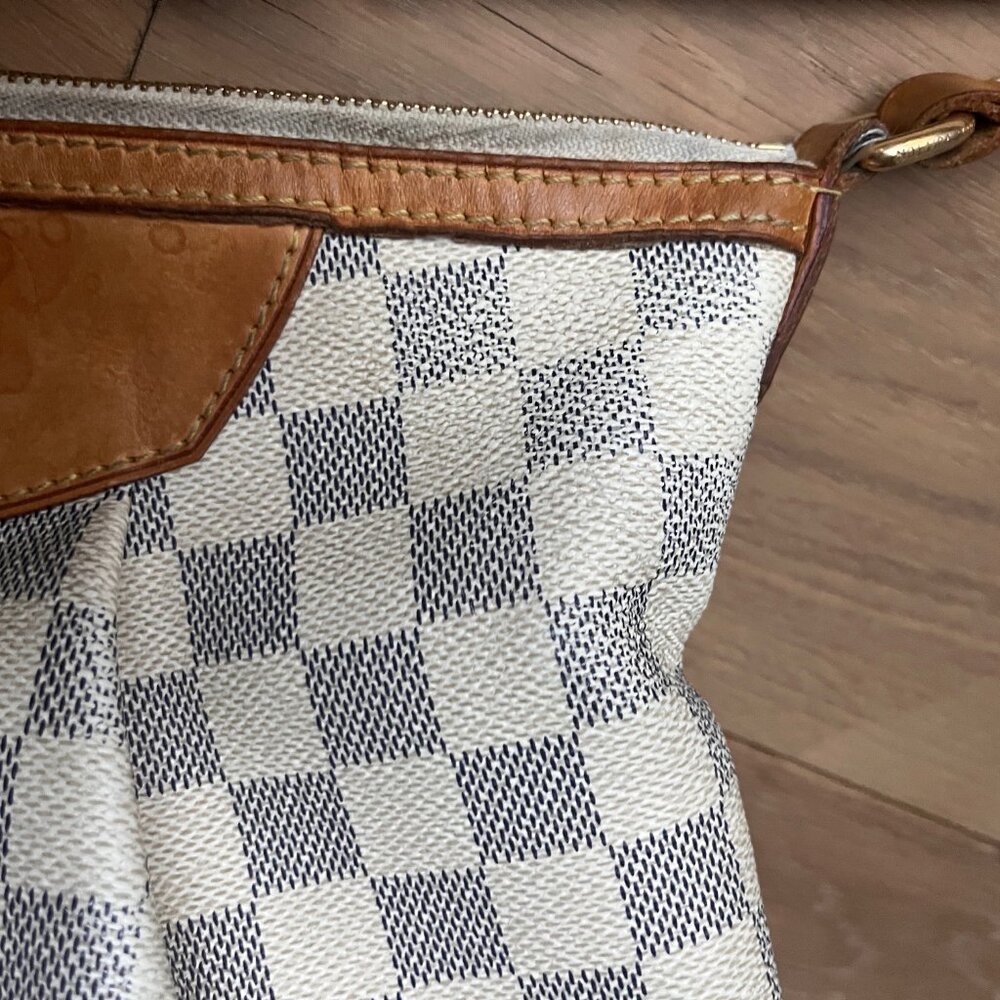 Louis Vuitton Damier Azur Crossbody Bag in White and Brown - Picture 3 of 16